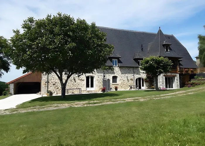 Holiday home Le Rosier Saint-Mamet-la-Salvetat